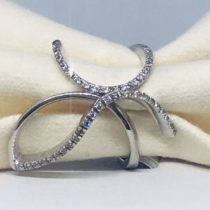 anello oro bianco e diaamnti intrecciato gioielli torino