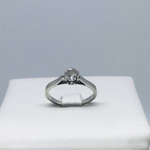 anello oro bianco con diamante centrale gioielli torino