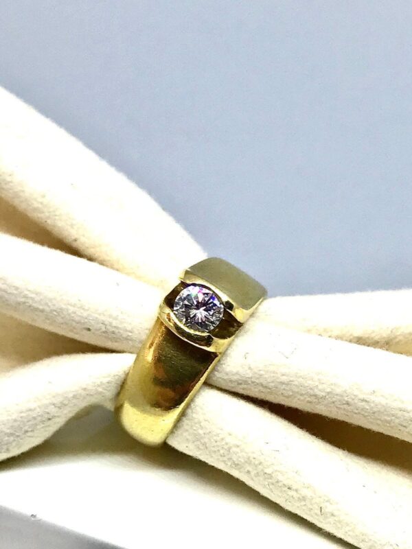 anello in oro giallo con diamante gioielli torino offerte d'oro