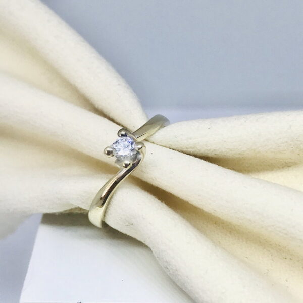 anello in oro bianco con diamante gioielli torino offerte d'oro