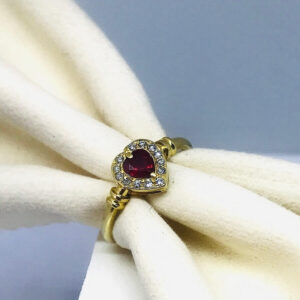 Anello in oro giallo 18 carati a forma di cuore con diamanti e rubino- Offerte d'oro gioielli torino