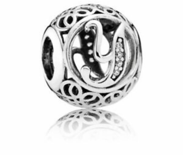 Charm Pandora in argento a forma di pallina vintage con intagliato l'iniziale della lettera Y. Gioielli Torino offerte d'oro