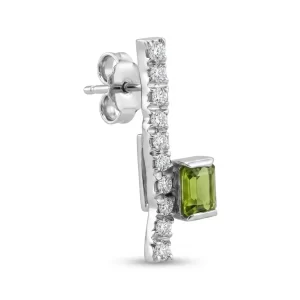 Orecchini in Oro Bianco 18kt fila singola con pave’ in diamanti e peridoto taglio baguette